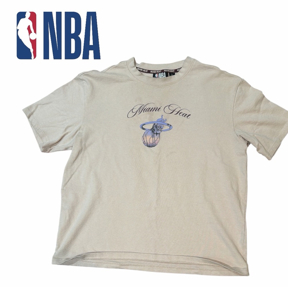 NBA‎ Miami Heat Beige Easern Conference Southeast Division Tee - Size L